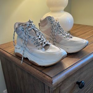 Steve Madden Winnie Harlow X Glorey Sneakers White Leather High-Top Lace Up 7M